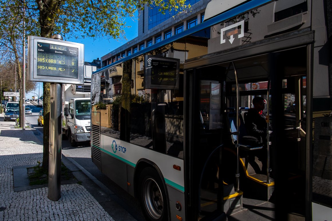Rui Moreira apresenta ao Executivo proposta para refor&ccedil;o de oito linhas da STCP at&eacute; final de dezembro