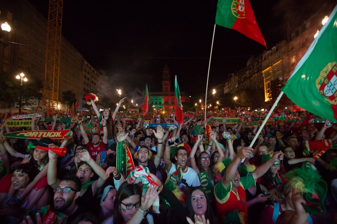 Euro2016: O dia em que Portugal festejou um título inédito - Europeu -  Jornal de Negócios