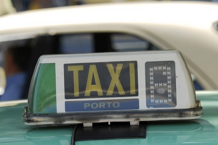 Taxis_Porto.jpg